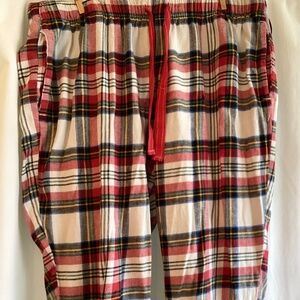 OLD NAVY…Man’s Flannel Pajama Bottoms…red plaid, elastic waist, pockets, size  L